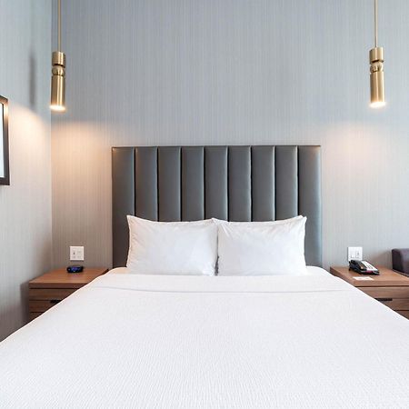 Sandman Signature Sherwood Park Hotel Экстерьер фото