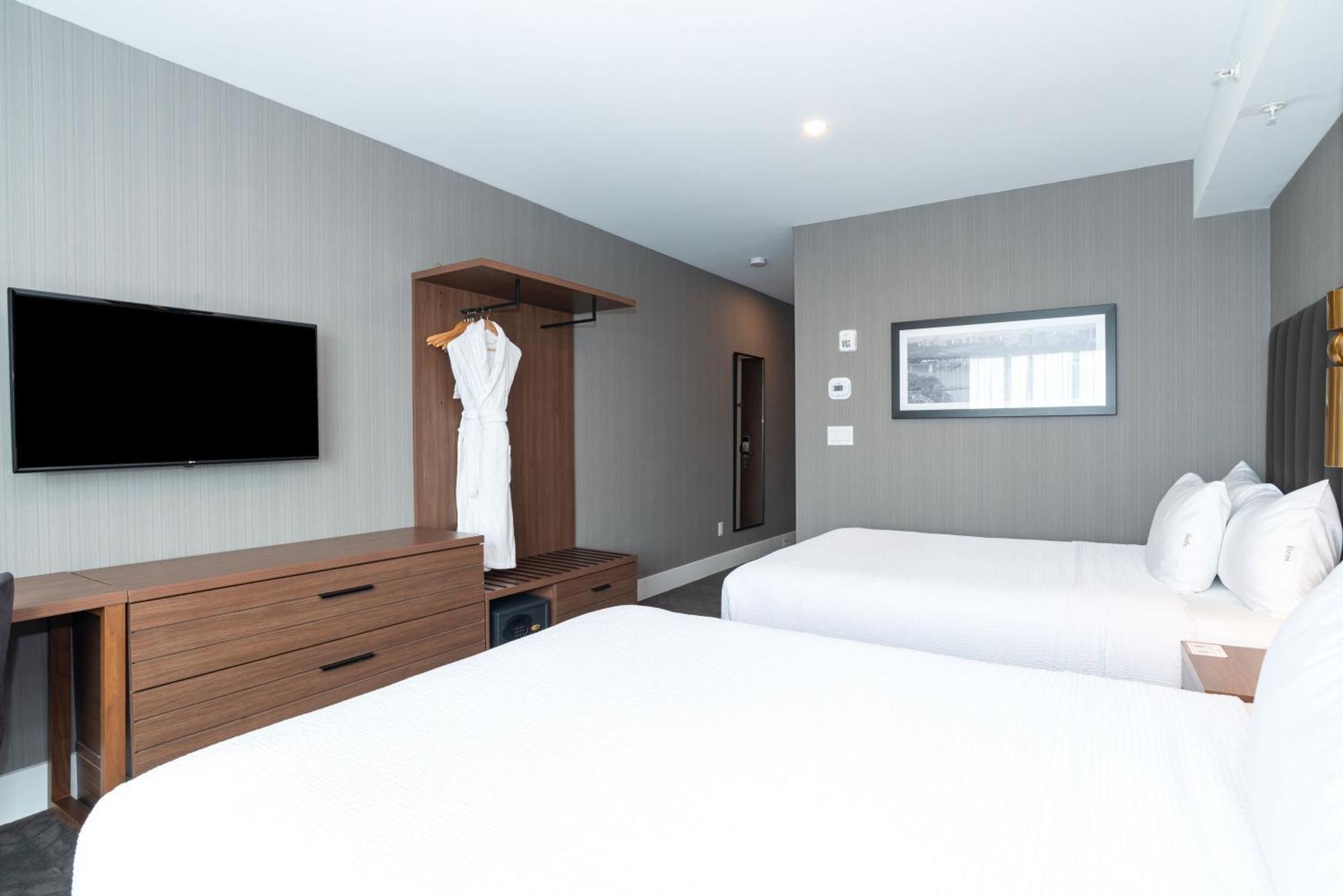 Sandman Signature Sherwood Park Hotel Экстерьер фото