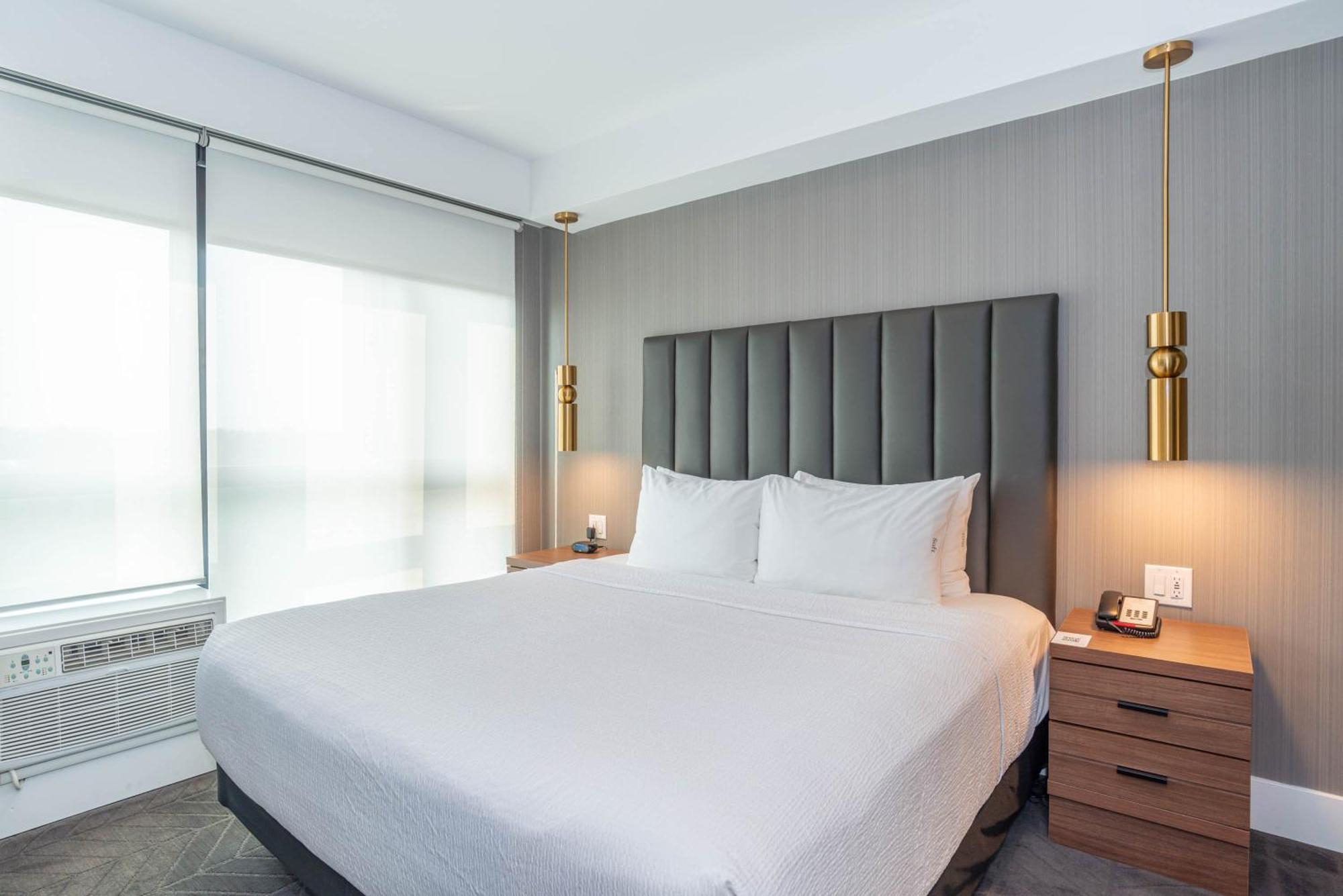 Sandman Signature Sherwood Park Hotel Экстерьер фото