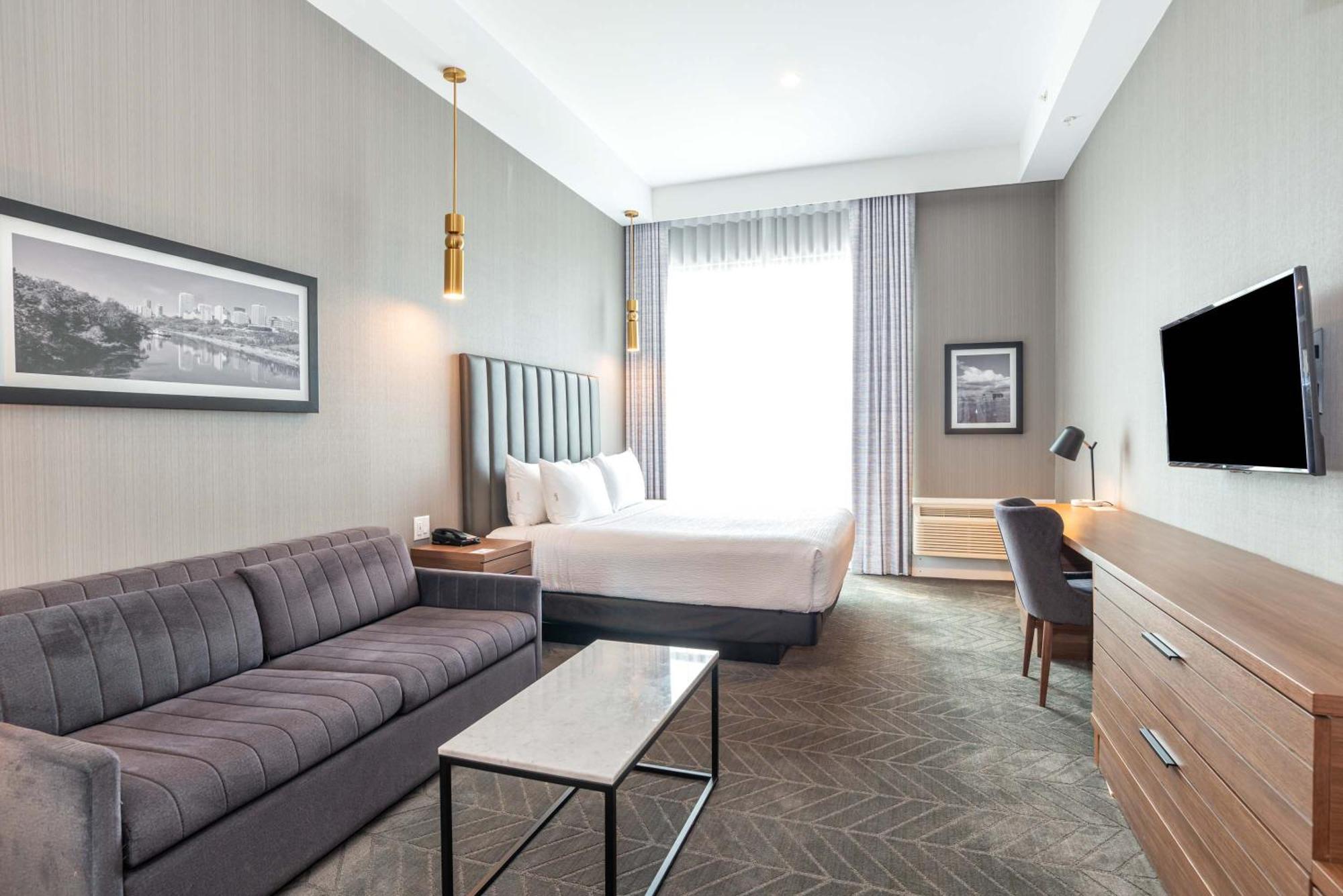Sandman Signature Sherwood Park Hotel Экстерьер фото