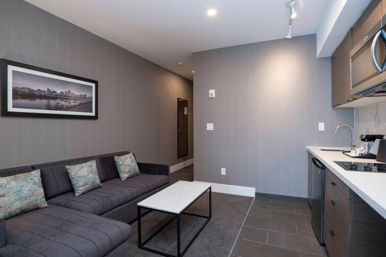 Sandman Signature Sherwood Park Hotel Экстерьер фото