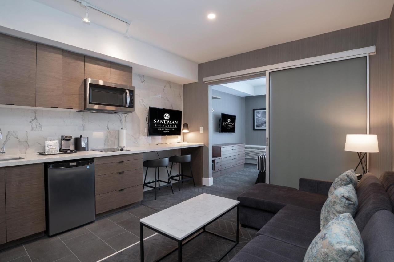 Sandman Signature Sherwood Park Hotel Экстерьер фото
